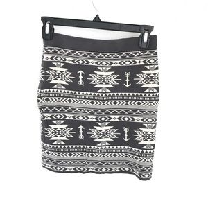 NWOT Aztec knit mini skirt
